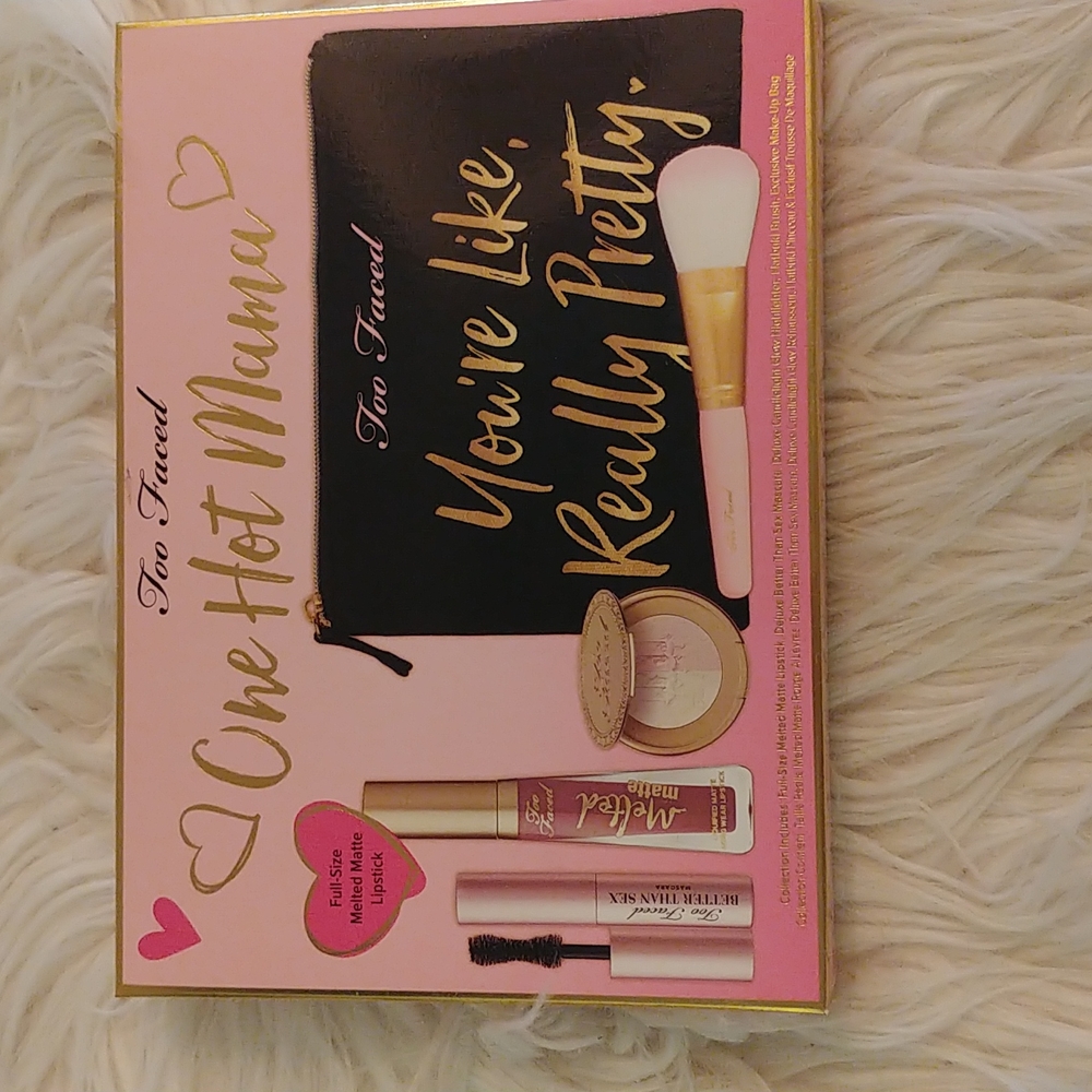 💝FIRM! NWT TOO FACED ONE HOT MAMA BOX SET (DISCONTINUED)